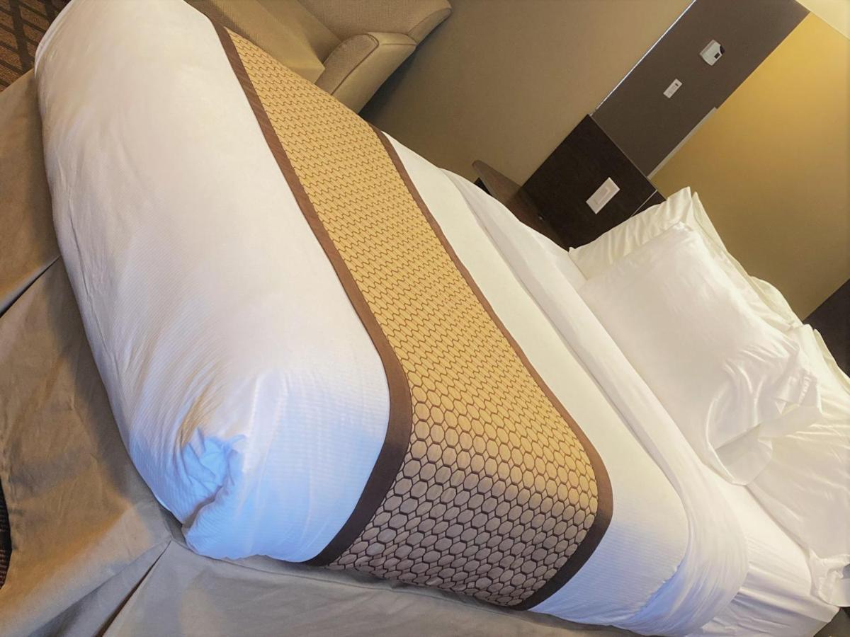 Microtel Inn & Suites By Wyndham - טימינס מראה חיצוני תמונה
