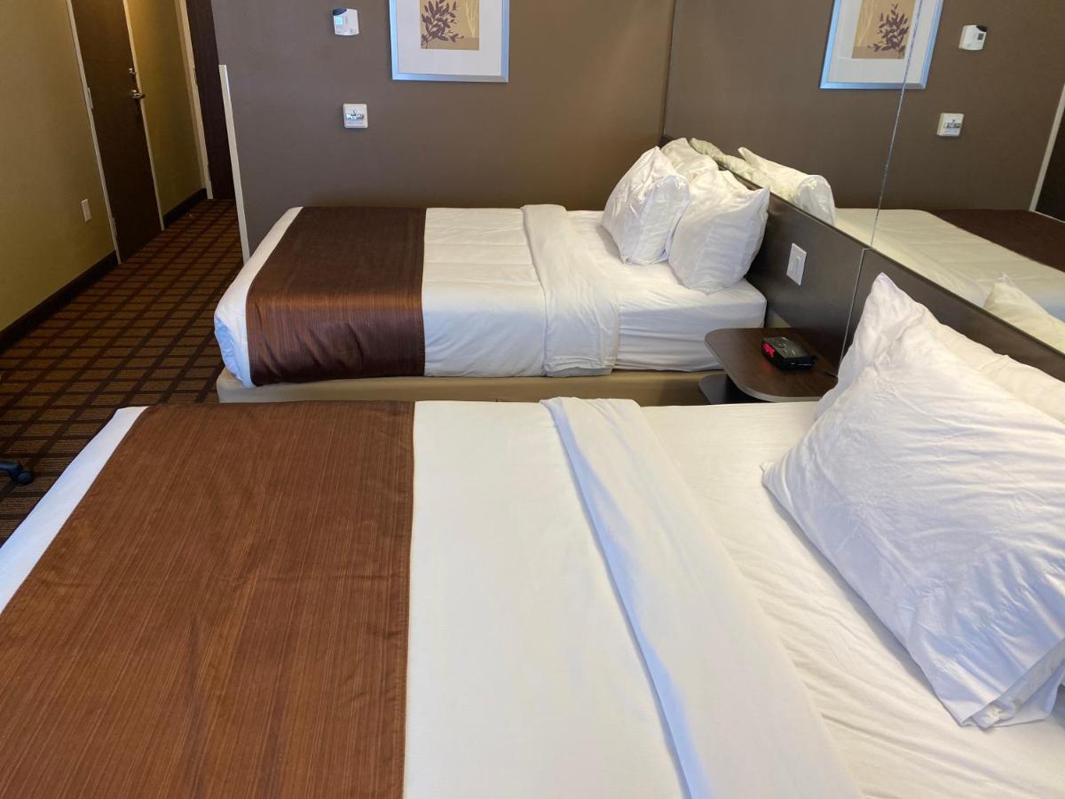 Microtel Inn & Suites By Wyndham - טימינס מראה חיצוני תמונה