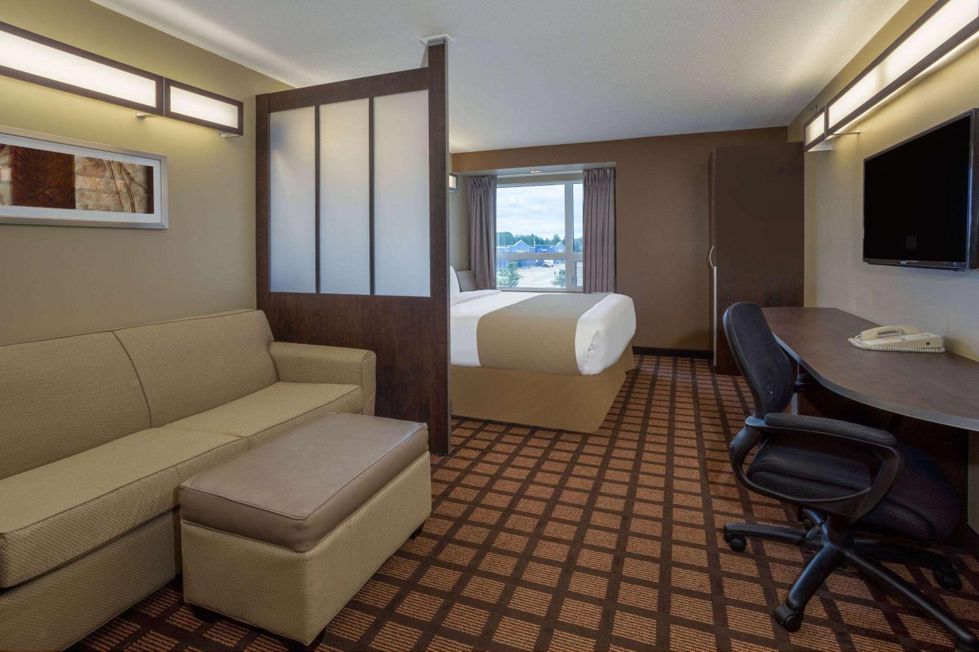 Microtel Inn & Suites By Wyndham - טימינס מראה חיצוני תמונה